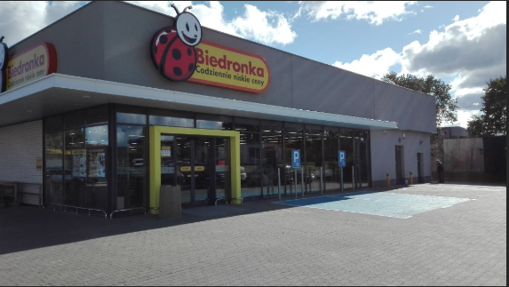 Wykonanie nowych instalacji sanitarnych oraz remont starych instalacji w obiektach sklepów Biedronka